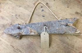 Arrow key hanger